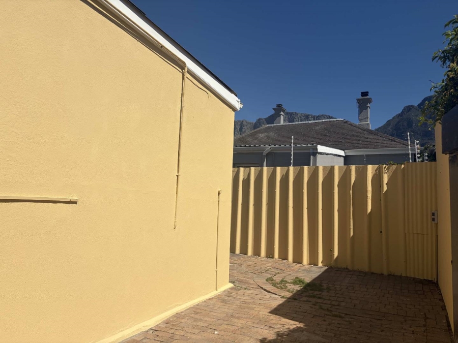 To Let 4 Bedroom Property for Rent in Rondebosch Village Western Cape